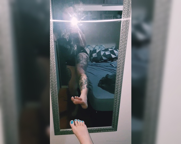 MissSexyFeet aka misssexyfeet2 Foot Fetish - 04-22-2020 OnlyFans Video - Showing off