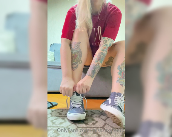 MissSexyFeet aka misssexyfeet2 Foot Fetish - 11-09-2022 OnlyFans Video - Do you like to smell my soles after a day at the gym