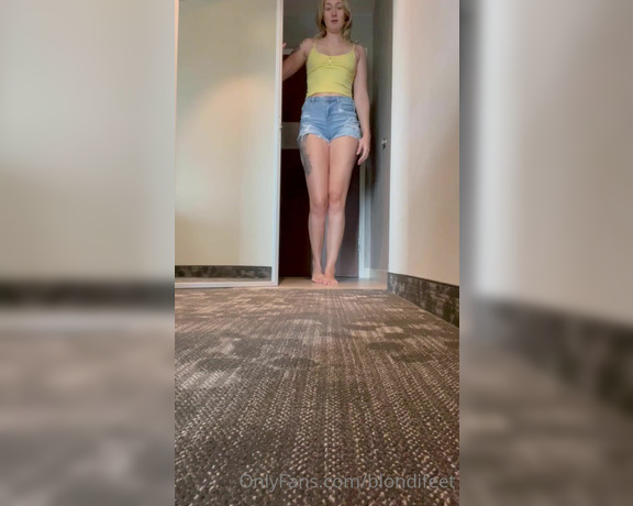 Blondifeet aka blondifeet Foot Fetish - 01-03-2022 OnlyFans Video - you are in awe as I walk toward you