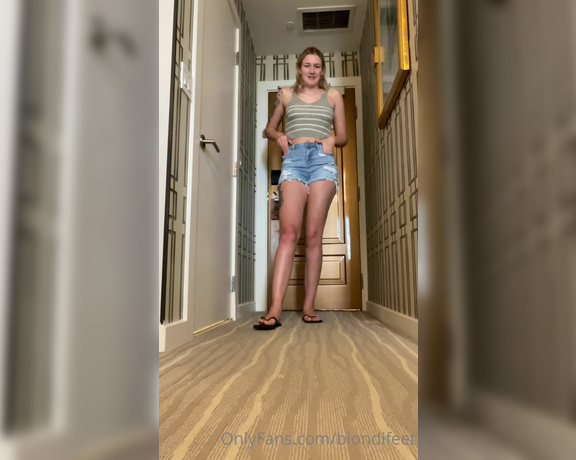 Blondifeet aka blondifeet Foot Fetish - 01-08-2022 OnlyFans Video - Being a Goddess I can make any activity look amazing