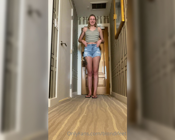 Blondifeet aka blondifeet Foot Fetish - 01-08-2022 OnlyFans Video - Being a Goddess I can make any activity look amazing