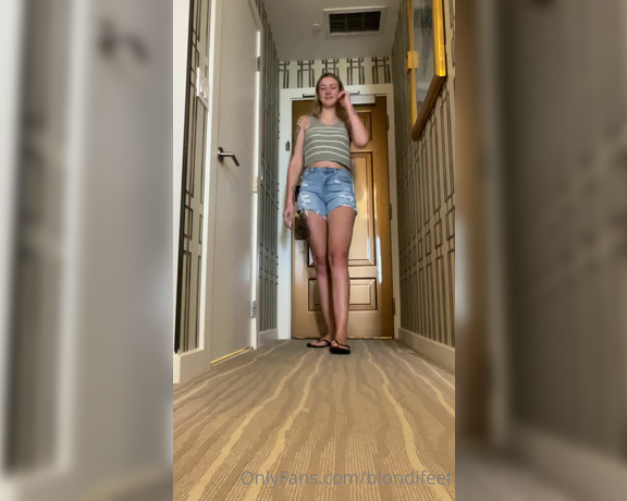 Blondifeet aka blondifeet Foot Fetish - 01-08-2022 OnlyFans Video - Being a Goddess I can make any activity look amazing