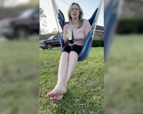 Blondifeet aka blondifeet Foot Fetish - 04-01-2022 OnlyFans Video - The pervert neighbor spying on me while I try to red my book