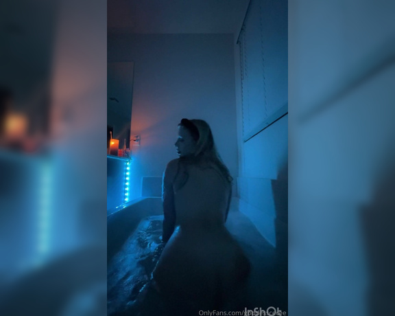 Cecily Demille aka goddesscecee Findom - 08-16-2024 OnlyFans Video - Bath time fun