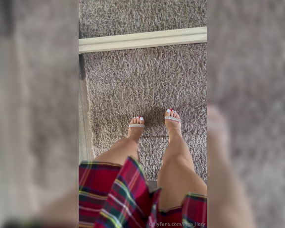 Inga_llery aka inga_llery Foot Fetish - 11-26-2023 OnlyFans Video - Probably the last video with white pedicure this year  next will be french pedicure