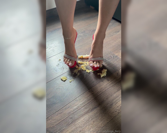 Inga_llery aka inga_llery Foot Fetish - 12-02-2023 OnlyFans Video - Somebody was asking why i am not doing steps on fruits