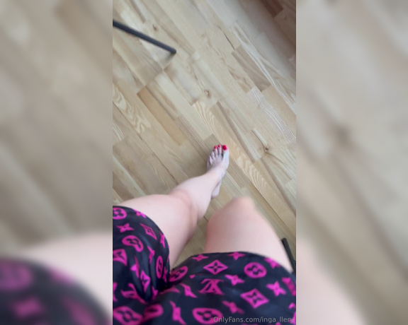 Inga_llery aka inga_llery Foot Fetish - 01-04-2024 OnlyFans Video - Cork heels, and barefoot do you like my pedicure