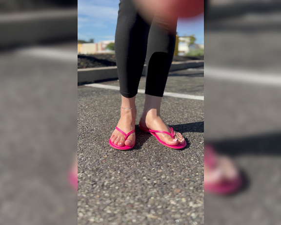 Lilmisdry aka lilmisdry Foot Fetish - 09-17-2023 OnlyFans Video - My new hot pink sandals  Video