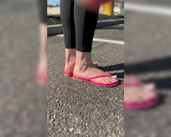 Lilmisdry aka lilmisdry Foot Fetish - 09-17-2023 OnlyFans Video - My new hot pink sandals  Video