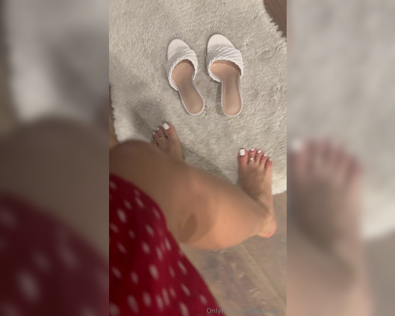 Inga_llery aka inga_llery Foot Fetish - 08-24-2024 OnlyFans Video - Rate my soles