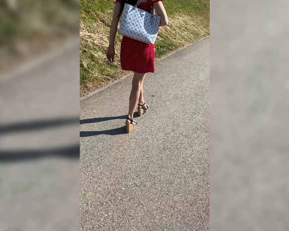 Inga_llery aka inga_llery Foot Fetish - 09-05-2024 OnlyFans Video - Somebody watching me