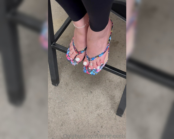 Lilmisdry aka lilmisdry Foot Fetish - 08-13-2023 OnlyFans Video - Shoe Playing at Subway  813