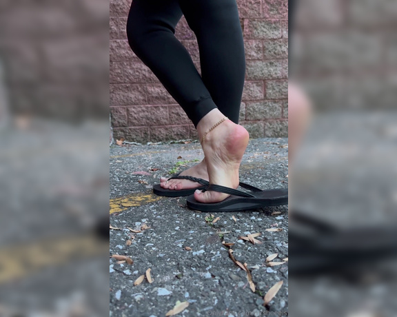 Lilmisdry aka lilmisdry Foot Fetish - 01-10-2024 OnlyFans Video - Leaked lilmisdry 54920