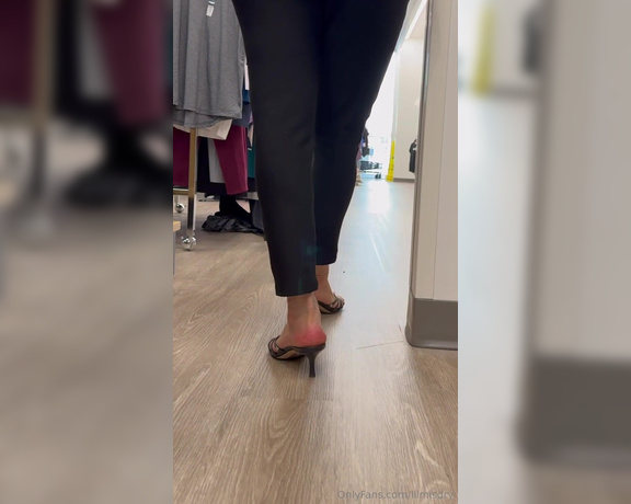 Lilmisdry aka lilmisdry Foot Fetish - 09-22-2024 OnlyFans Video - Heres my new video I decided to post it early today, have a great Sunday