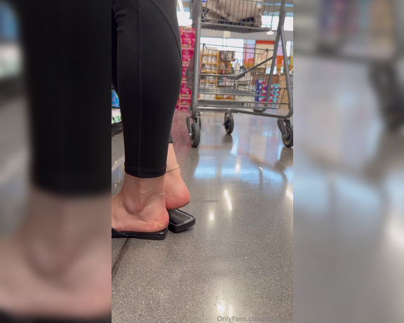 Lilmisdry aka lilmisdry Foot Fetish - 08-25-2024 OnlyFans Video - New Video