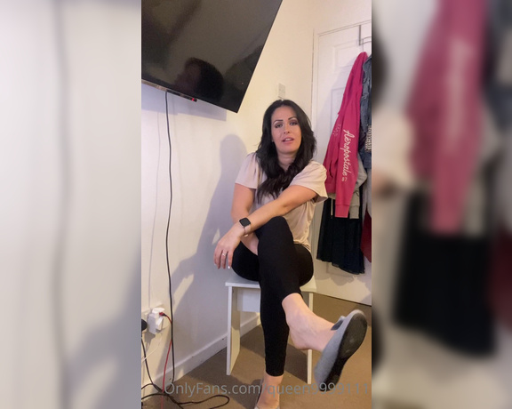 Queen1991 aka queen9999111 Foot Fetish - 03-12-2022 OnlyFans Video - Dangle dangle