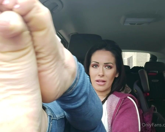 Queen1991 aka queen9999111 Foot Fetish - 03-01-2021 OnlyFans Video - Dashboard soles