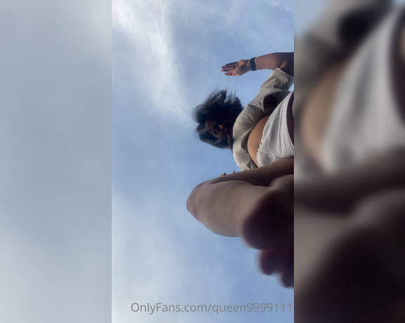 Queen1991 aka queen9999111 Foot Fetish - 07-17-2022 OnlyFans Video - Big giantess coming through