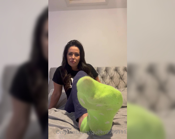 Queen1991 aka queen9999111 Foot Fetish - 07-06-2023 OnlyFans Video - Sock love pheww