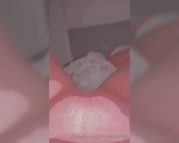 VeneFeet aka venefeet Foot Fetish - 07-04-2023 OnlyFans Video - Tu que te comerias primero