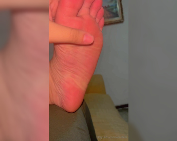 VeneFeet aka venefeet Foot Fetish - 07-11-2024 OnlyFans Video - Naturales tambien son perfectos