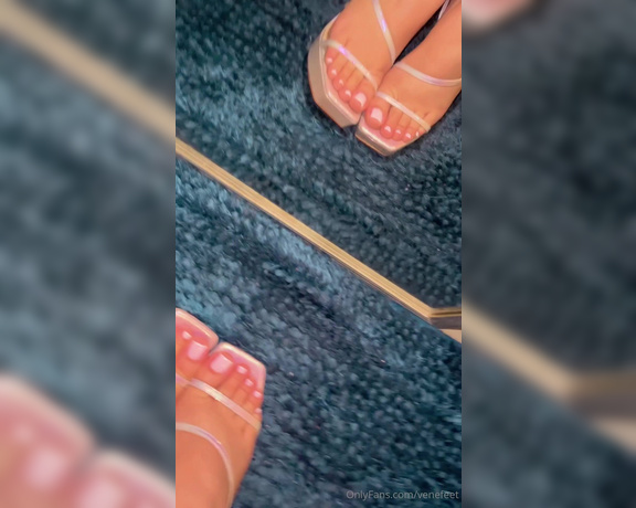 VeneFeet aka venefeet Foot Fetish - 04-22-2024 OnlyFans Video - Mis nuevos tacones