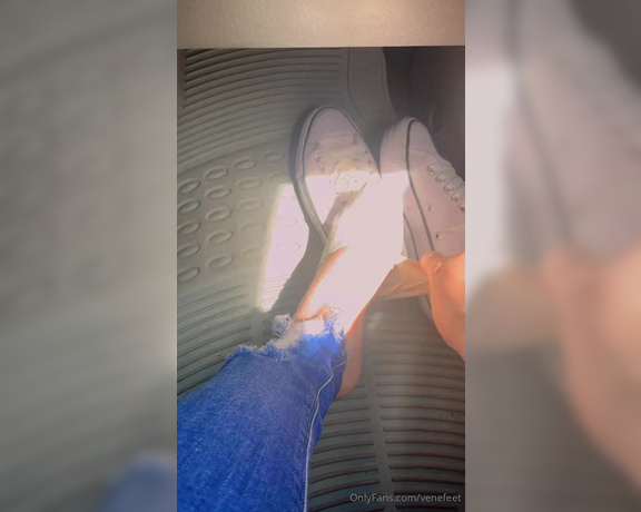 VeneFeet aka venefeet Foot Fetish - 05-23-2024 OnlyFans Video - Huele increible  fotitos de mi pedi en venefeet2