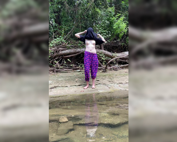 Alyx Wulf aka sillywulf Foot Fetish - 10-24-2021 OnlyFans Video - public outdoor flashing lol you can tell im shy p tip for more like this also