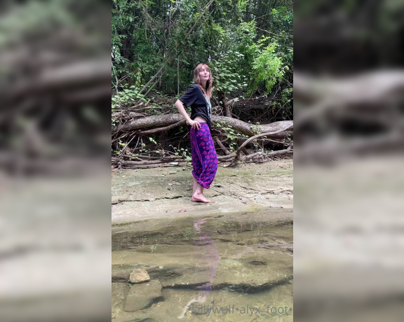 Alyx Wulf aka sillywulf Foot Fetish - 10-24-2021 OnlyFans Video - public outdoor flashing lol you can tell im shy p tip for more like this also