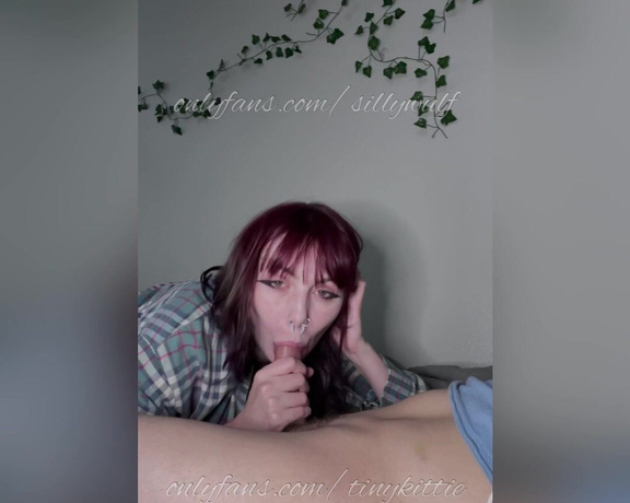 Alyx Wulf aka sillywulf Foot Fetish - 10-03-2022 OnlyFans Video - new upload customs open, sessions open sockpanty commissions open serious inquiries alyxfootgmail