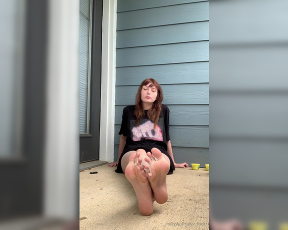 Alyx Wulf aka sillywulf Foot Fetish - 11-19-2023 OnlyFans Video - reupload day