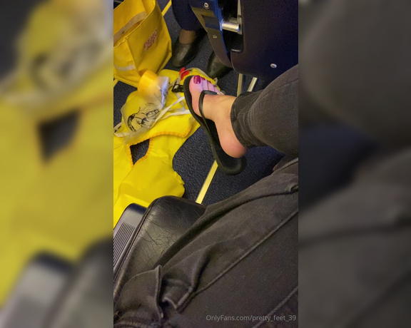 Goddess Vanessa aka pretty_feet_39 Foot Fetish - 12-22-2023 OnlyFans Video - On the plane