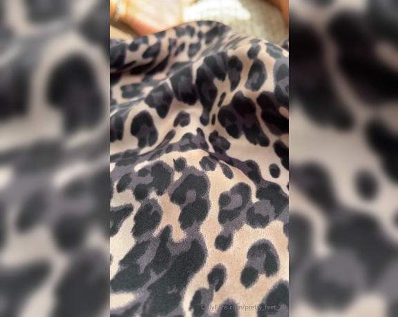 Goddess Vanessa aka pretty_feet_39 Foot Fetish - 04-01-2024 OnlyFans Video - Morning would be better if you kiss