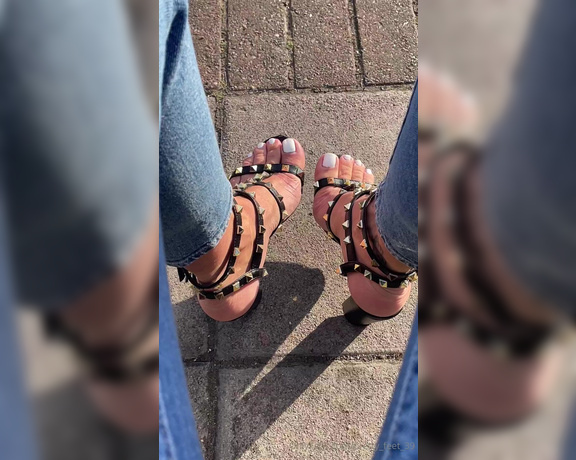 Goddess Vanessa aka pretty_feet_39 Foot Fetish - 08-15-2024 OnlyFans Video - Leaked pretty_feet_39 92908