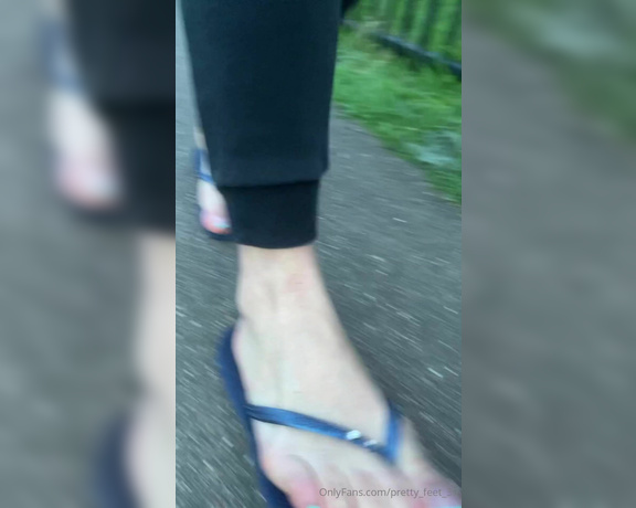 Goddess Vanessa aka pretty_feet_39 Foot Fetish - 02-20-2024 OnlyFans Video - Loving this colour on my toes, you