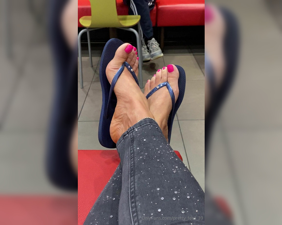 Goddess Vanessa aka pretty_feet_39 Foot Fetish - 03-23-2024 OnlyFans Video - New colour