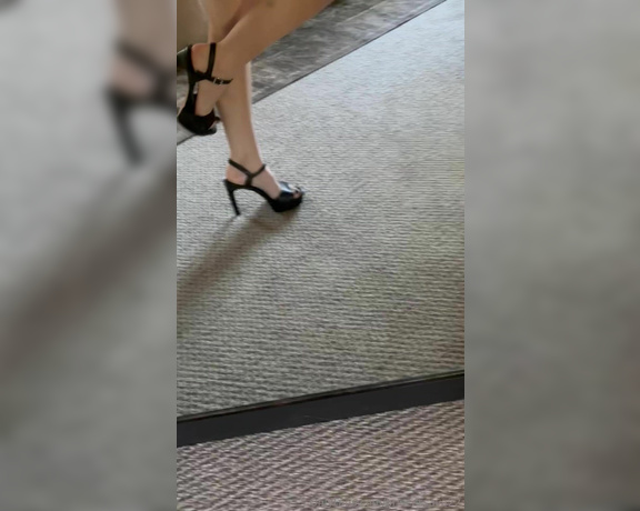 Princess Ava aka princessava22 Foot Fetish - 10-07-2024 OnlyFans Video - Who tf has a high heel fetish