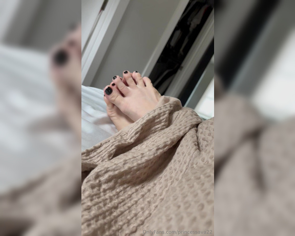 Princess Ava aka princessava22 Foot Fetish - 10-17-2024 OnlyFans Video - Reimburse my Halloween pedi