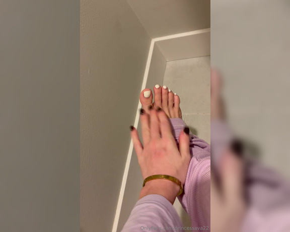 Princess Ava aka princessava22 Foot Fetish - 09-28-2024 OnlyFans Video - Pay these soles fuckers