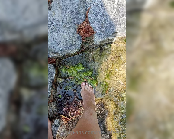 Goddess Marie aka mariexsoles Foot Fetish - 04-16-2022 OnlyFans Video - Crushing moss  feels good