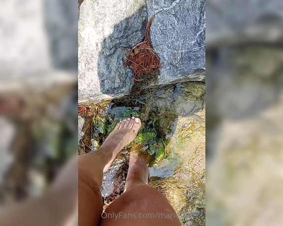 Goddess Marie aka mariexsoles Foot Fetish - 04-16-2022 OnlyFans Video - Crushing moss  feels good