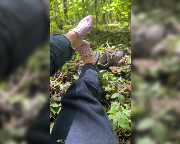 Goddess Marie aka mariexsoles Foot Fetish - 05-30-2023 OnlyFans Video - My feet anywhere look great, but, in the woods uff