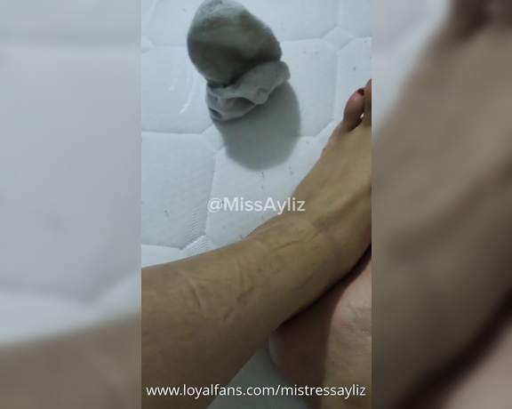 Mistress Ayliz FEETWORSHIP HUMILIATION (LoyalFans)