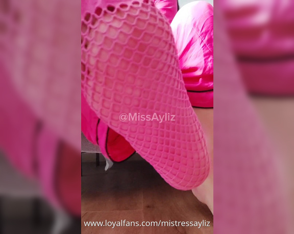 Mistress Ayliz Feetworship humiliation fishnet socks (LoyalFans)