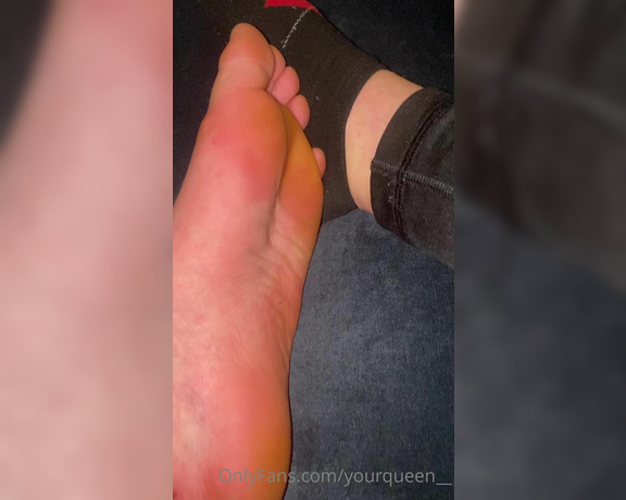 Daddy Serena aka all4serenab Femdom - 04-14-2021 OnlyFans Video - Look at that sweat glistening on the soles of my perfect feet