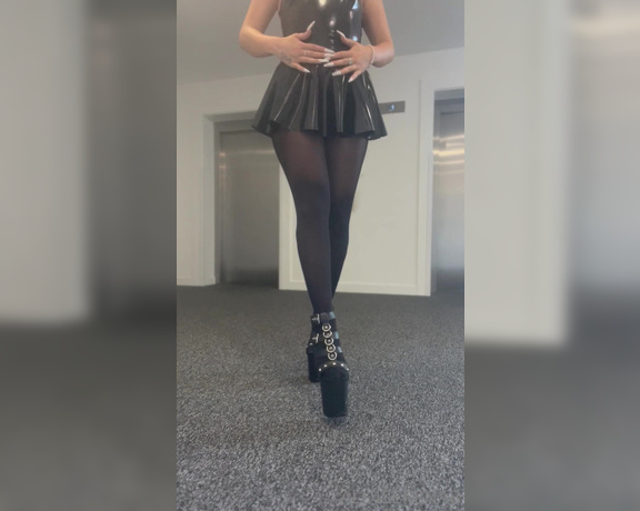 Daddy Serena aka all4serenab Femdom - 07-18-2022 OnlyFans Video - Its hot, but Daddys hotter