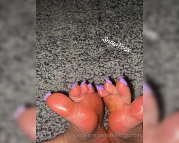 Realsnowtoes aka realsnowtoes Foot Fetish - 12-20-2021 OnlyFans Video - Leaked realsnowtoes 59446