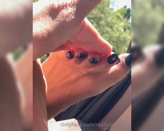 Realsnowtoes aka realsnowtoes Foot Fetish - 06-21-2023 OnlyFans Video - Leaked realsnowtoes 27056