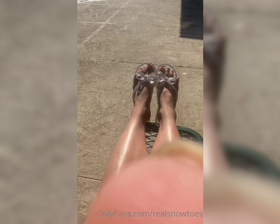 Realsnowtoes aka realsnowtoes Foot Fetish - 06-30-2022 OnlyFans Video - Slow mo