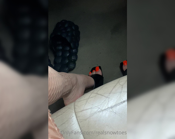 Realsnowtoes aka realsnowtoes Foot Fetish - 03-29-2023 OnlyFans Video - Leaked realsnowtoes 36555